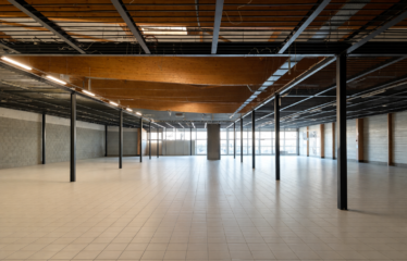 Location local 1200 m² – Bourgoin-Jallieu