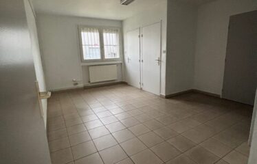 Location local 860 m² – Saint-Laurent-de-Mure